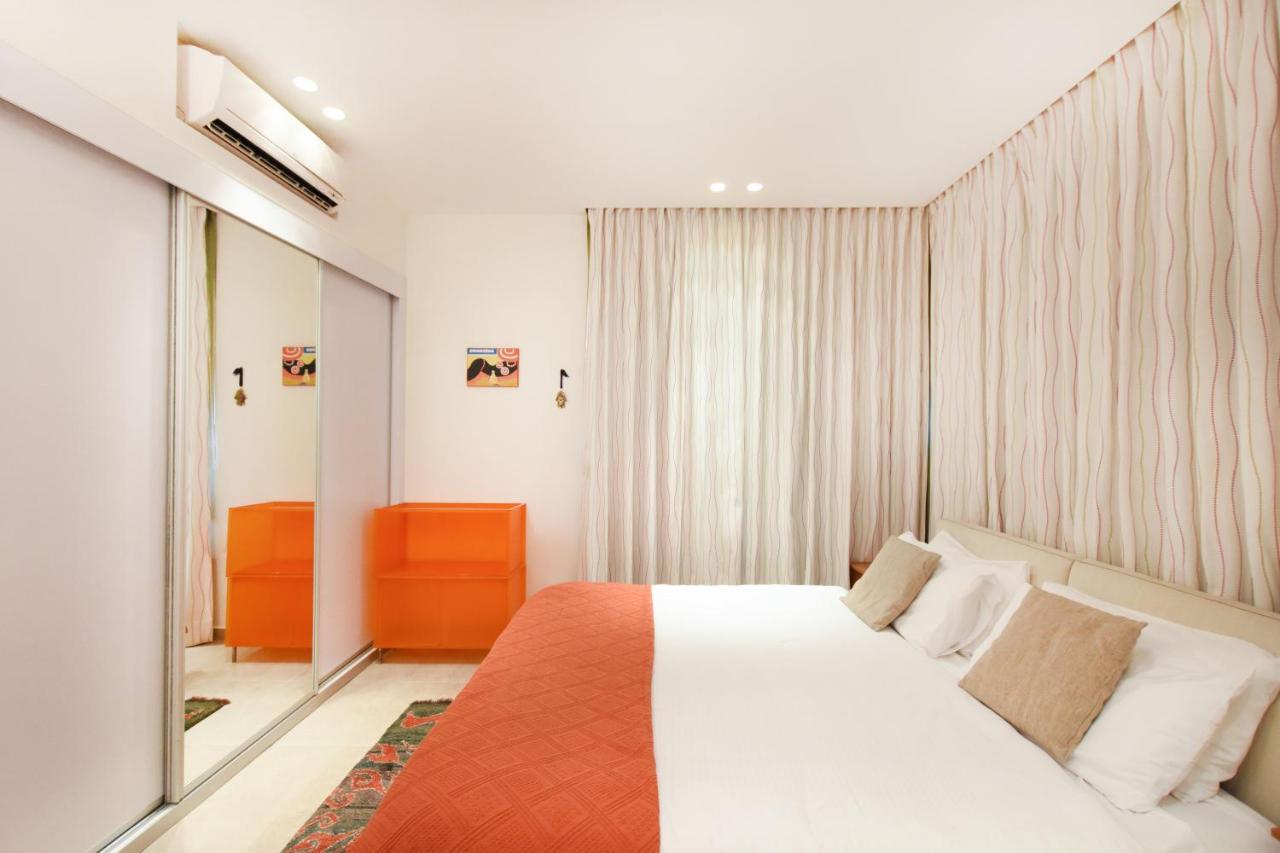 Out Of Time By Holyguest Apartment เทลอาวีฟ ภายนอก รูปภาพ